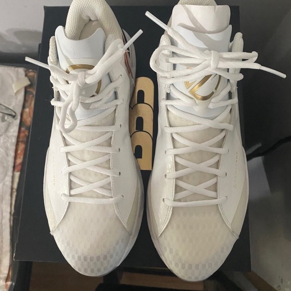NWB - BIG BALLER BRAND . 10% OG.Men's White Basketball Shoes. - Picture 1 of 6